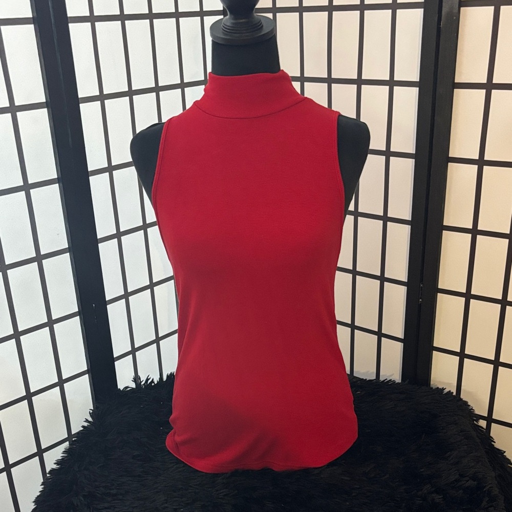 Sleeveless Mock Neck Tank Top - Red